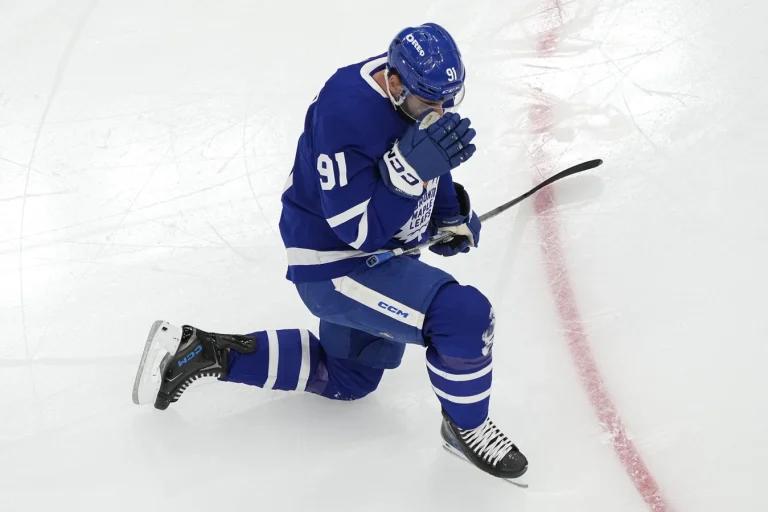 John Tavares Maple Leafs extension