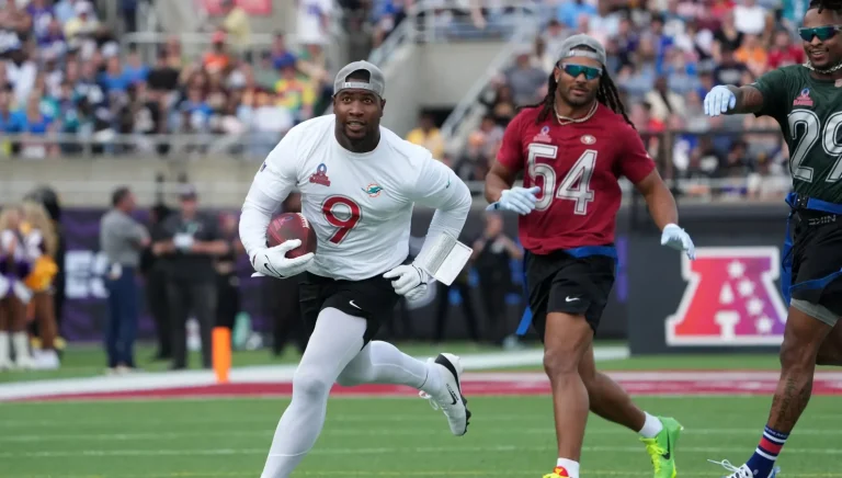 Jonnu Smith AFC East tight end