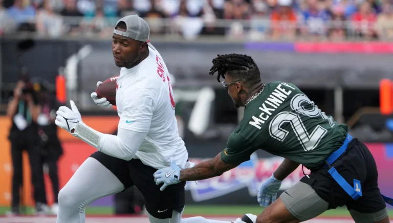 Jonnu Smith Dolphins trade and minicamp update