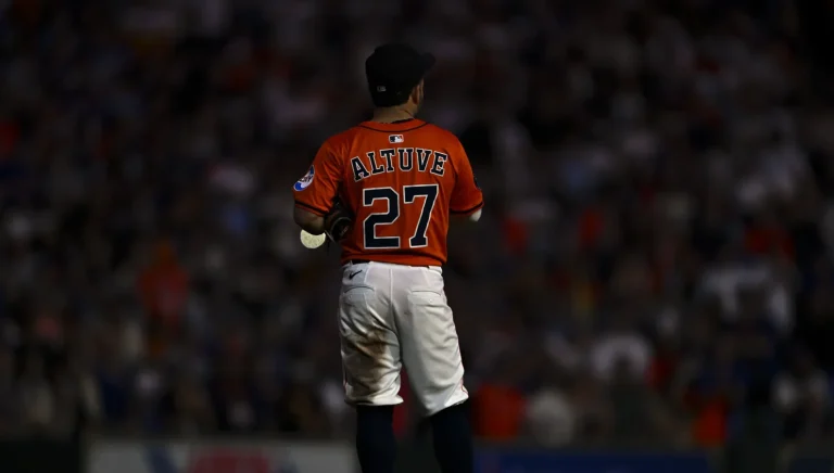 Jose Altuve Astros injury scare