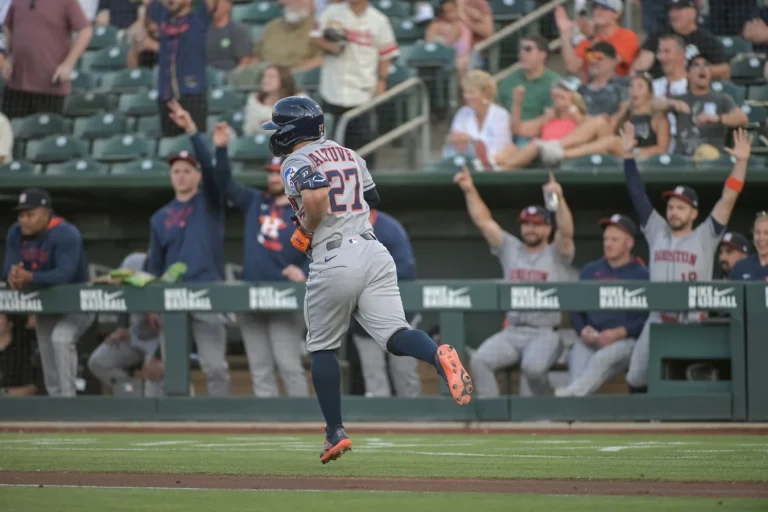 Jose Altuve MLB player prop picks June 17
