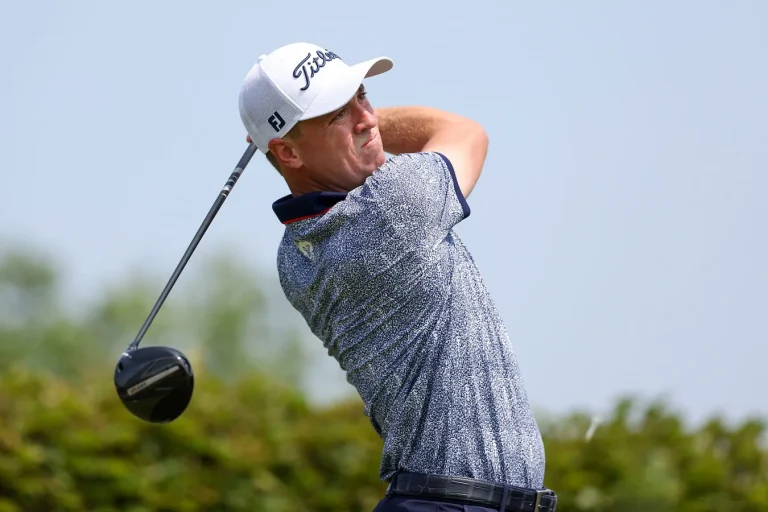 Justin Thomas struggles at Oakmont hole 12 double bogey