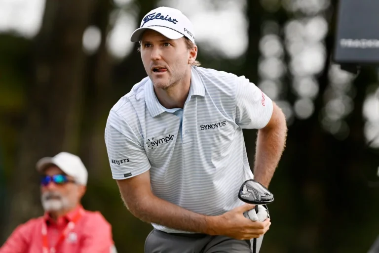 Justin Thomas throws driver near volunteer