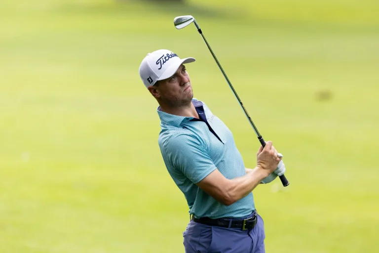 Justin Thomas unconventional bunker shot mastery