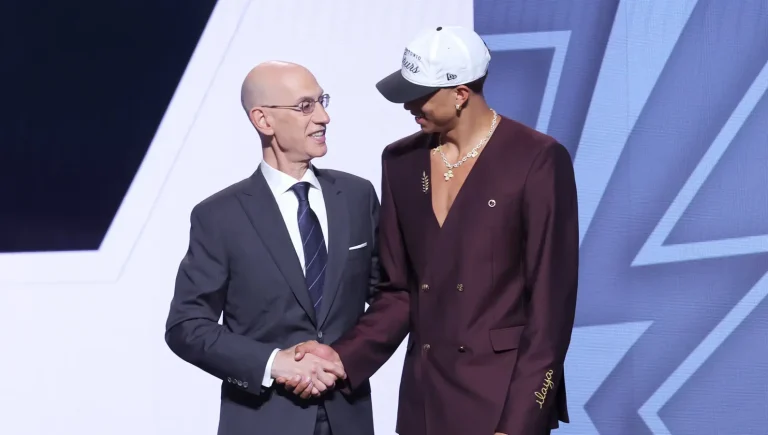 Kawhi Leonard playing style inspiration