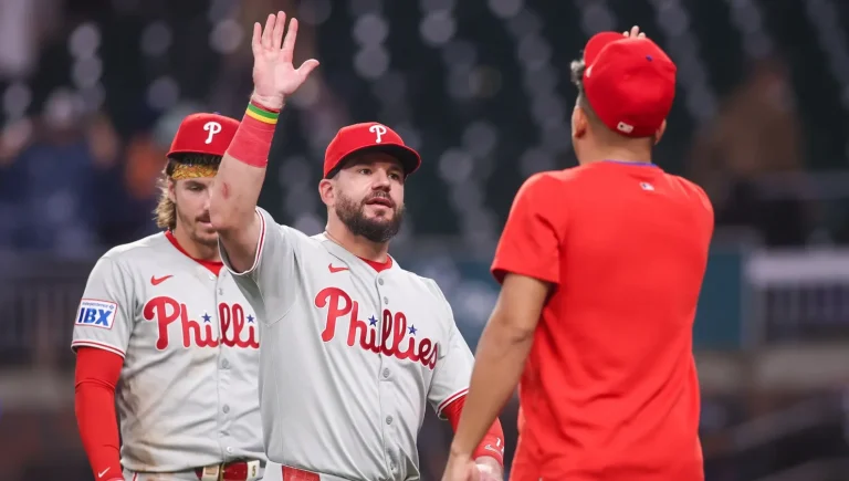 Kyle Schwarber Phillies comeback