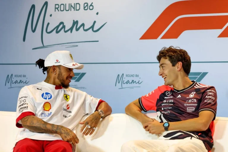 Lando Norris podium champagne bottle smash trick