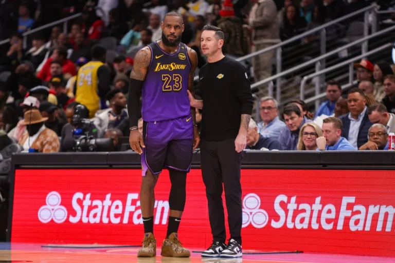 LeBron James Reveals Why Drawn Plays Trump Free-Form Stars—It’s All About Knowing Your Personnel LeBron James Reveals Why Drawn Plays Trump Free-Form Stars—It’s All About Knowing Your Personnel