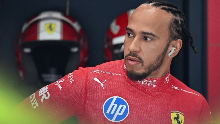 Lewis Hamilton digs at Verstappen