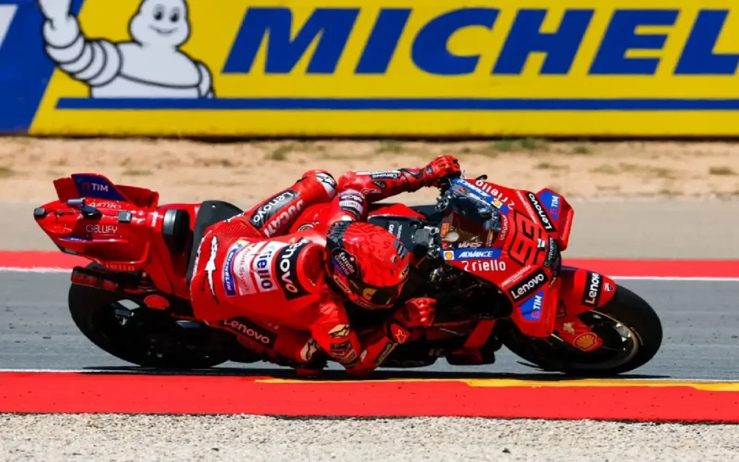 Lewis Hamilton rides Ducati Panigale V4 in Canada Lewis Hamilton rides Ducati Panigale V4 in Canada