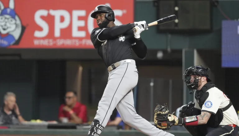 Luis Robert Jr. trade buzz and White Sox prospects