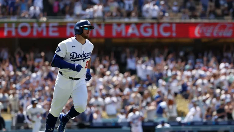 Max Muncy historic MLB achievement