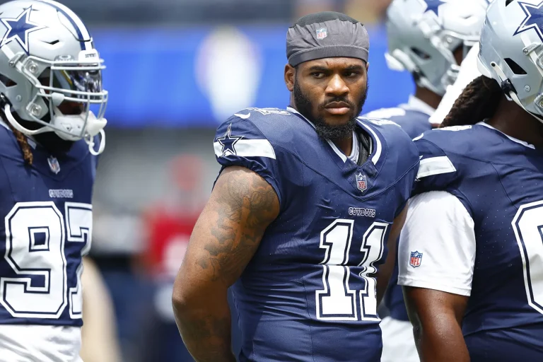Micah Parsons contract dispute Dallas Cowboys