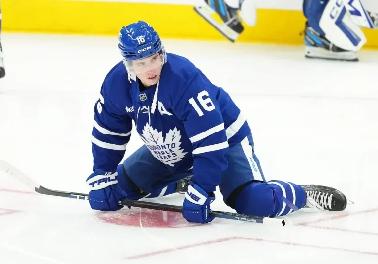 Mitch Marner considering two-year NHL contract