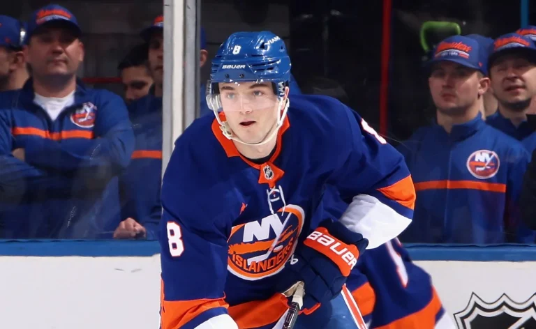 Noah Dobson Islanders Flyers trade