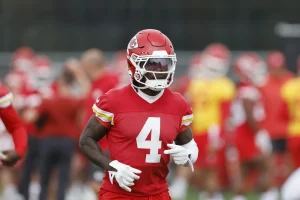 Eagles’ Cooper DeJean Turns Patrick Mahomes’ Super Bowl Interception Into Game-Changing Pick-Six