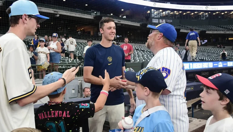 Paul Skenes pitching showdown