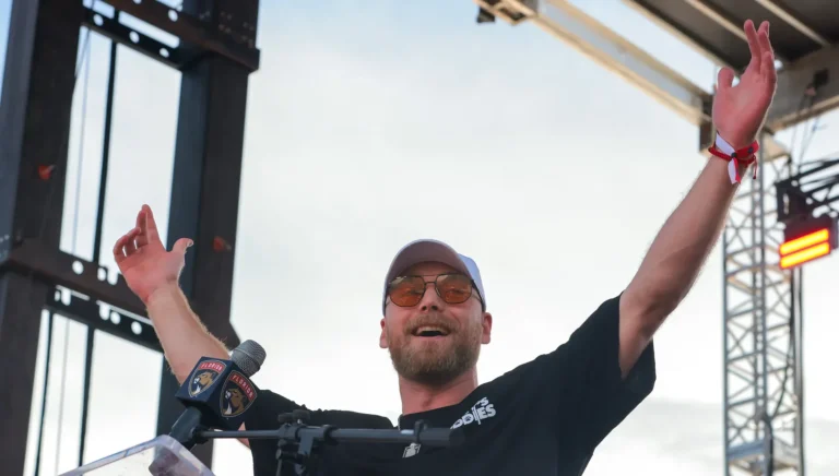 Sam Bennett Florida Panthers contract