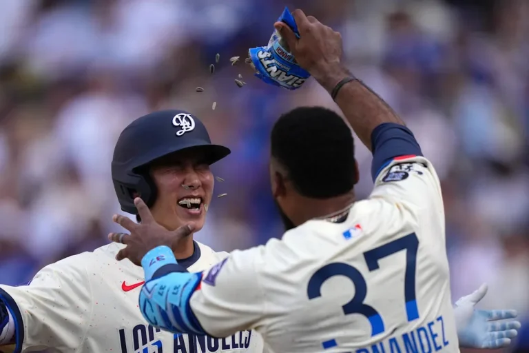 Shohei Ohtani Cheers Max Muncy’s 200th Home Run Milestone Amid Dodgers’ Power Surge Shohei Ohtani Cheers Max Muncy’s 200th Home Run Milestone Amid Dodgers’ Power Surge