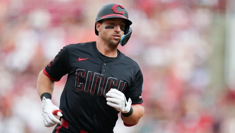 Spencer Steer three-home-run showcase