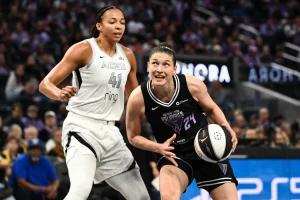 Stephen Curry’s Family Bond Shines as Sister Sydel Shares Emotional Support Message Amid New Motherhood Challenges