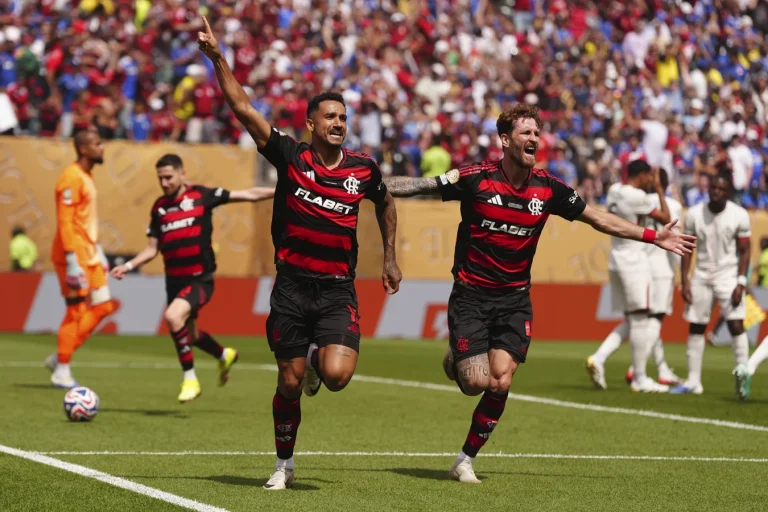 Tyreek Hill Criticizes Buffalo Bills Defensive Strategy