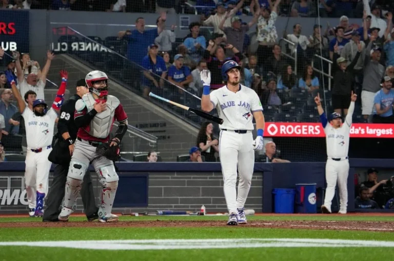 Vladimir Guerrero Jr. praises Addison Barger performance