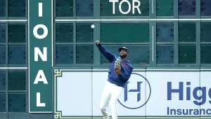 Yordan Alvarez’s Absence Pushes Astros to Hunt Left-Handed Power Before MLB Trade Deadline