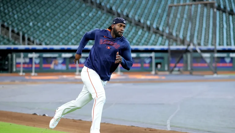 Yordan Alvarez return boosts Astros playoff hopes