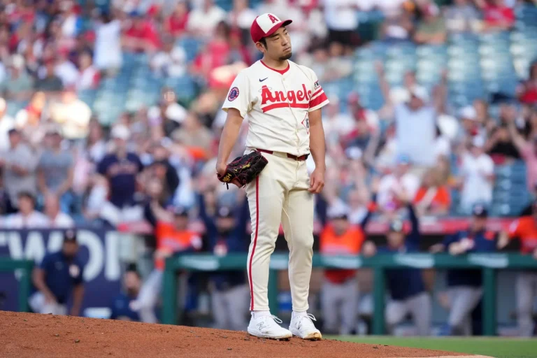 Zach Eflin pitching to extend Yankees slump