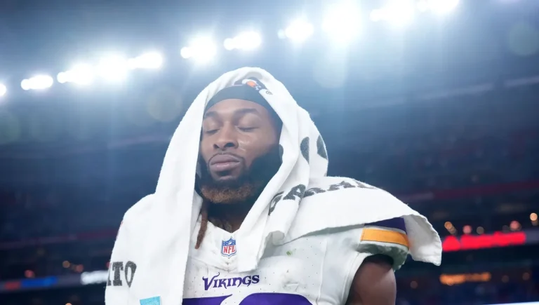 Aaron Jones Green Bay return