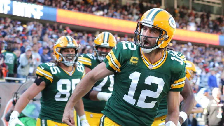 Aaron Rodgers criticized in DeMaurice Smith book