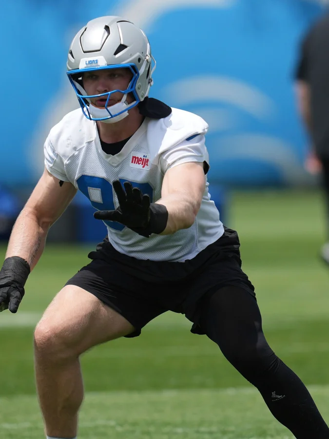 Aidan Hutchinson long-term deal