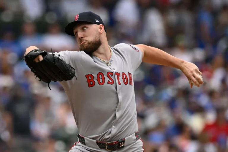 Alex Bregman on Garrett Crochet