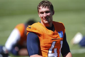 Broncos’ Alex Singleton Expected to Return in About a Week After Thumb Surgery, Payton Confirms