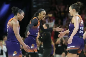 Alyssa Thomas Scores Career-High 29 to Lead Phoenix Mercury Past Minnesota Lynx in Thrilling Win
