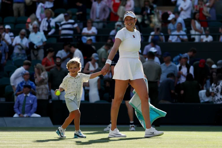 Amanda Anisimova sister Maria Egee