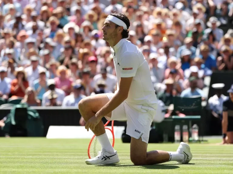 Andre Agassi Wimbledon final attendance