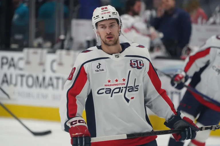 Andrew Mangiapane Oilers contract signing