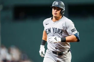 Yankees’ Anthony Volpe Leads MLB in Fielding Errors, Sparking Trade and Lineup Rumors Ahead of Deadline