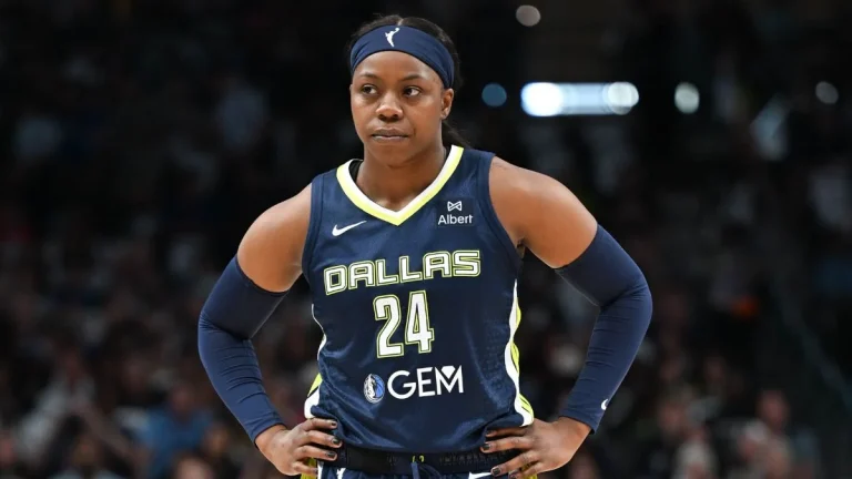 Arike Ogunbowale injury update Dallas Wings