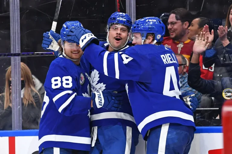 Despite Auston Matthews Link, Jack Roslovic Unlikely to Fit Maple Leafs, Says NHL Analyst Despite Auston Matthews Link, Jack Roslovic Unlikely to Fit Maple Leafs, Says NHL Analyst