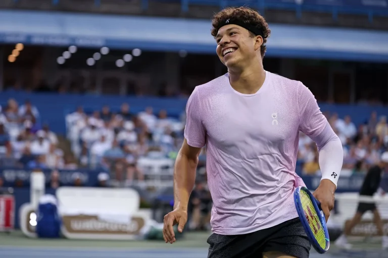 Ben Shelton tennis heat strategies