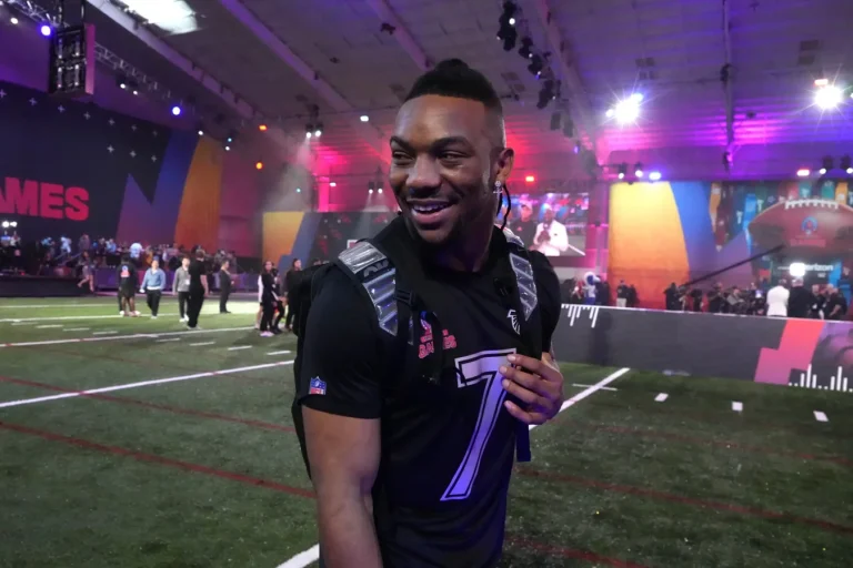 Bijan Robinson Love Island commentary