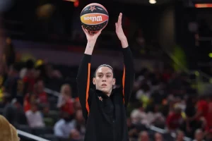 Breanna Stewart Injury Shakes Liberty as Sparks Edge Win with Last-Second Buzzer-Beater