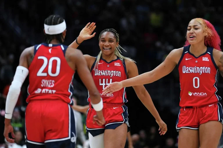 Brittney Sykes Mystics fourth-quarter points
