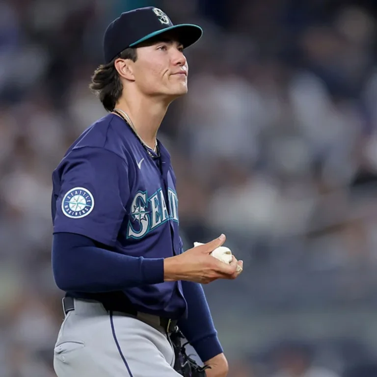 Bryan Woo no-hit bid tribute