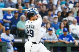 Cal Raleigh’s Bench Role Sparks Debate as Mariners Struggle Through Grueling Stretch