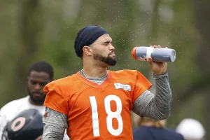 Caleb Williams 2025 Season Expectations: Can the Top Draft Pick Lead Bears to Glory?