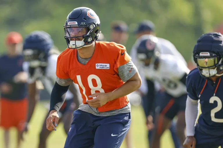 Caleb Williams Bears training camp